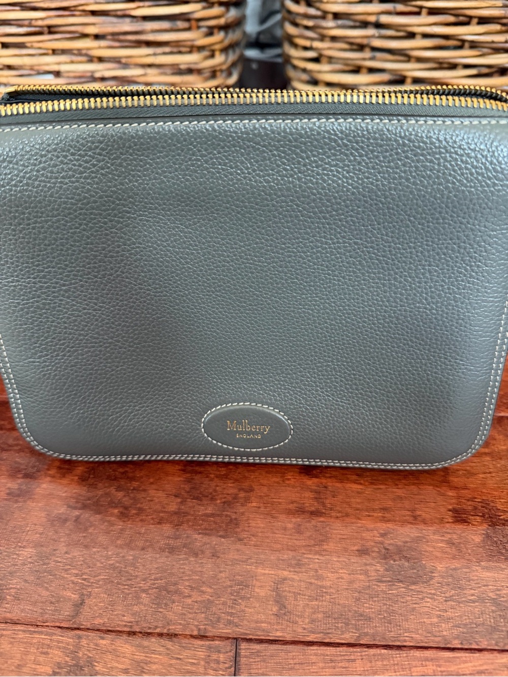 Mulberry Billie Pebbled Leather Grey Charcoal crossbody.